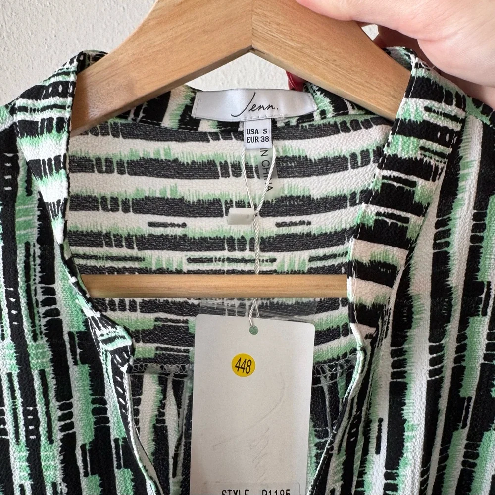 Jenn Romper NWT - Picture 3 of 8